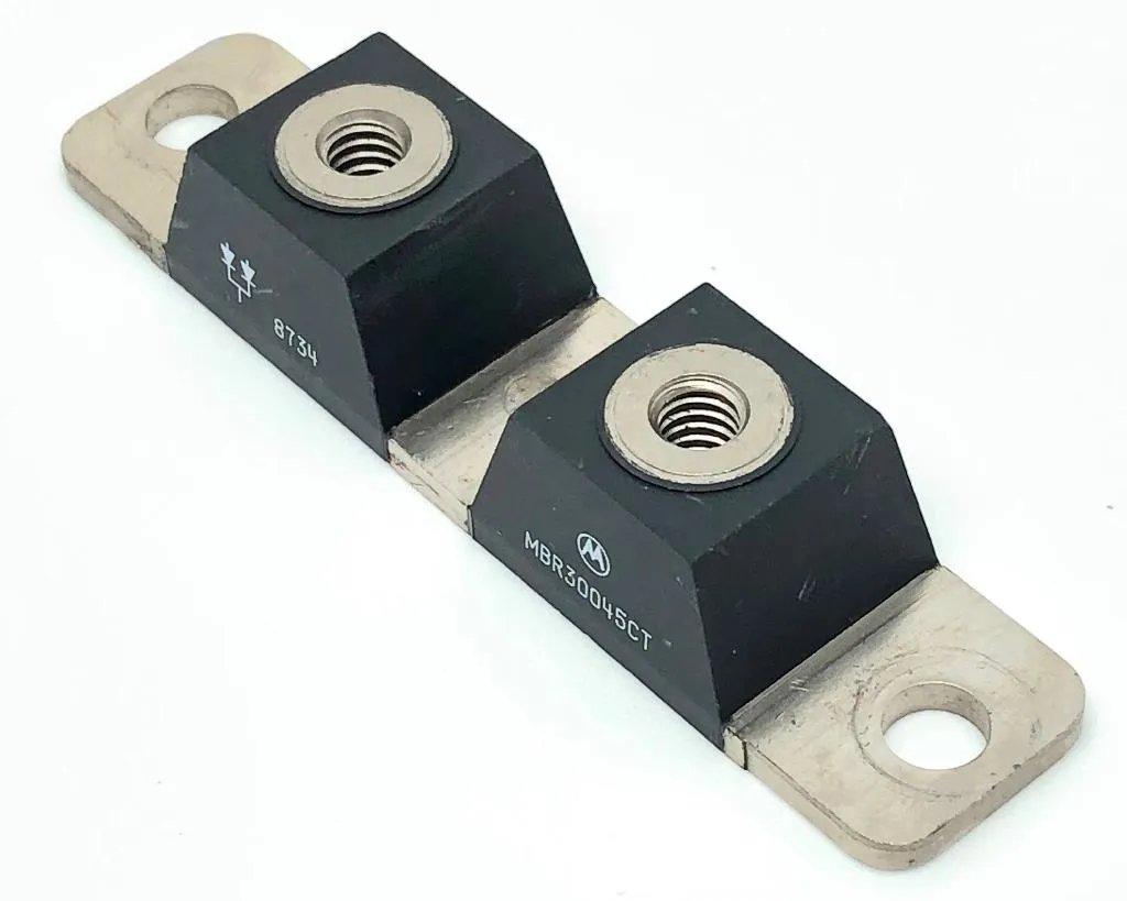 DIODO MBR30045CT MOTOROLA